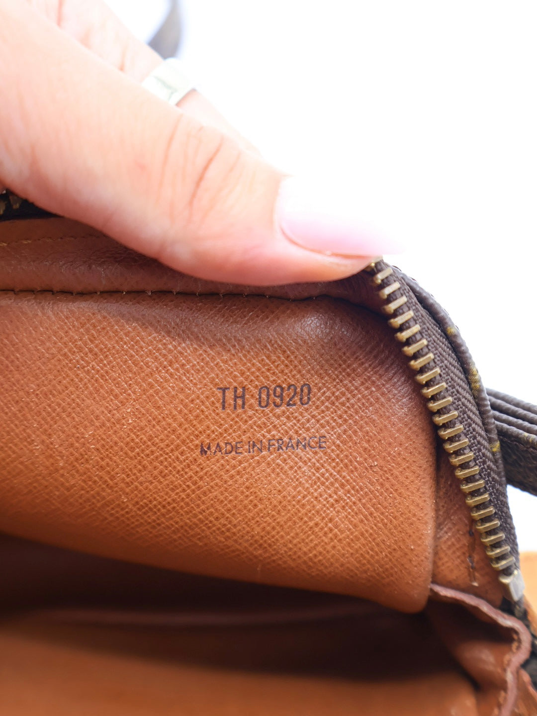LOUIS VUITTON MARLY BANDOULIÈRE