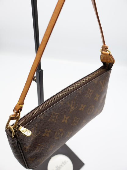 LOUIS VUITTON POCHETTE ACCESSOIRES