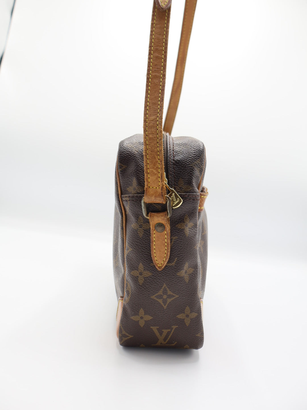 LOUIS VUITTON TROCADERO 30