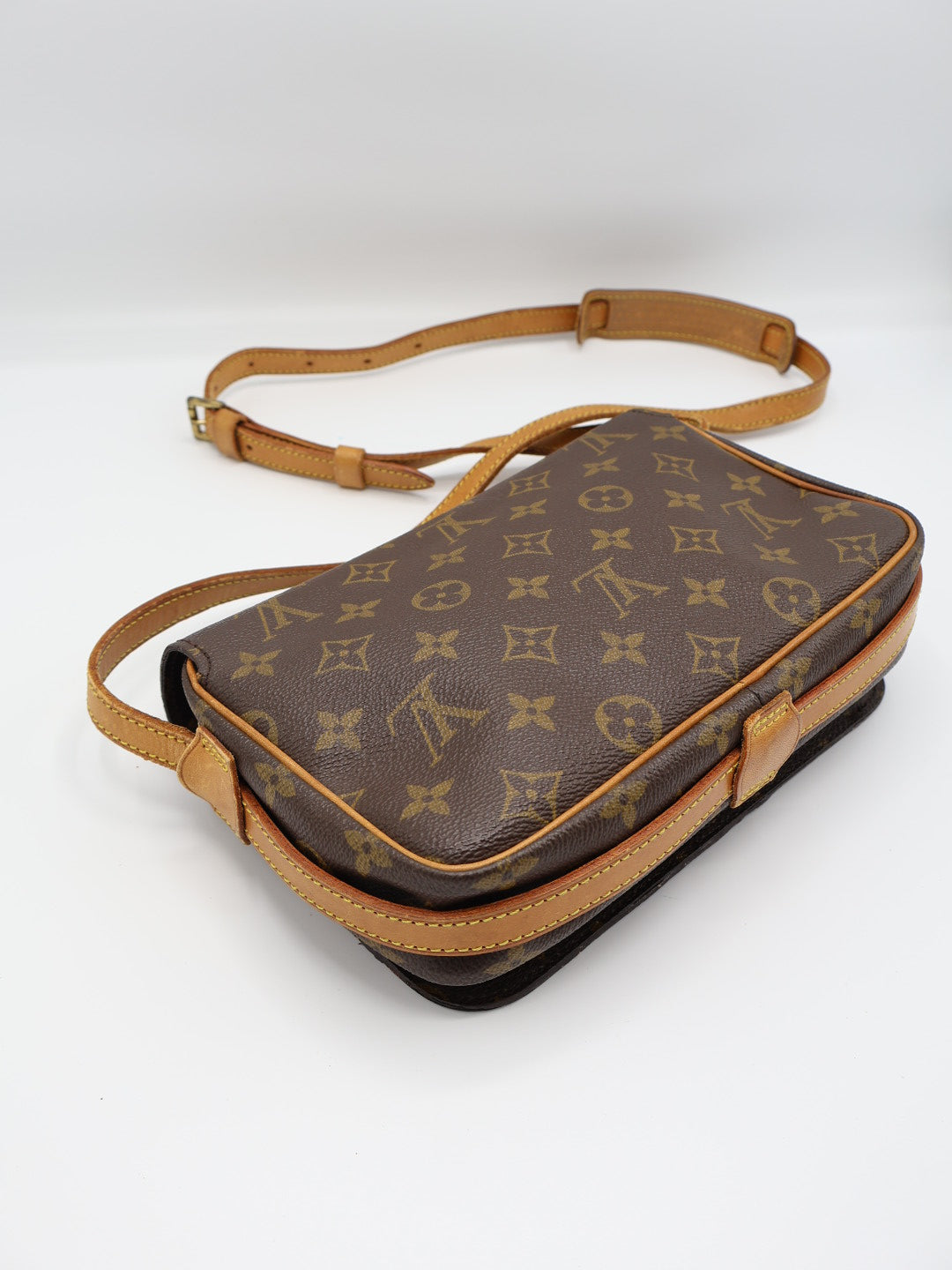 LOUIS VUITTON SAINT GERMAIN 24