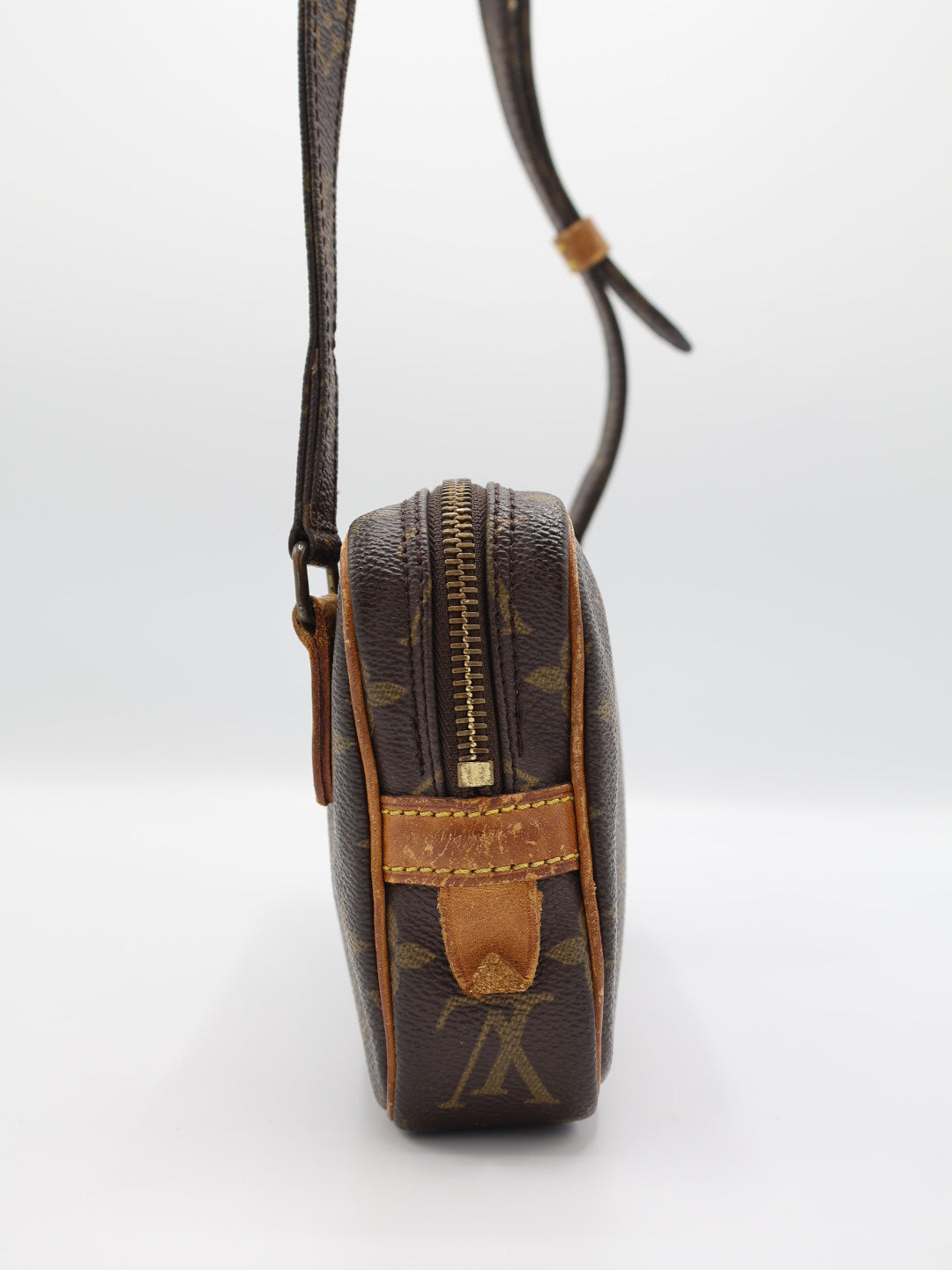 LOUIS VUITTON MARLY BANDOULIÈRE