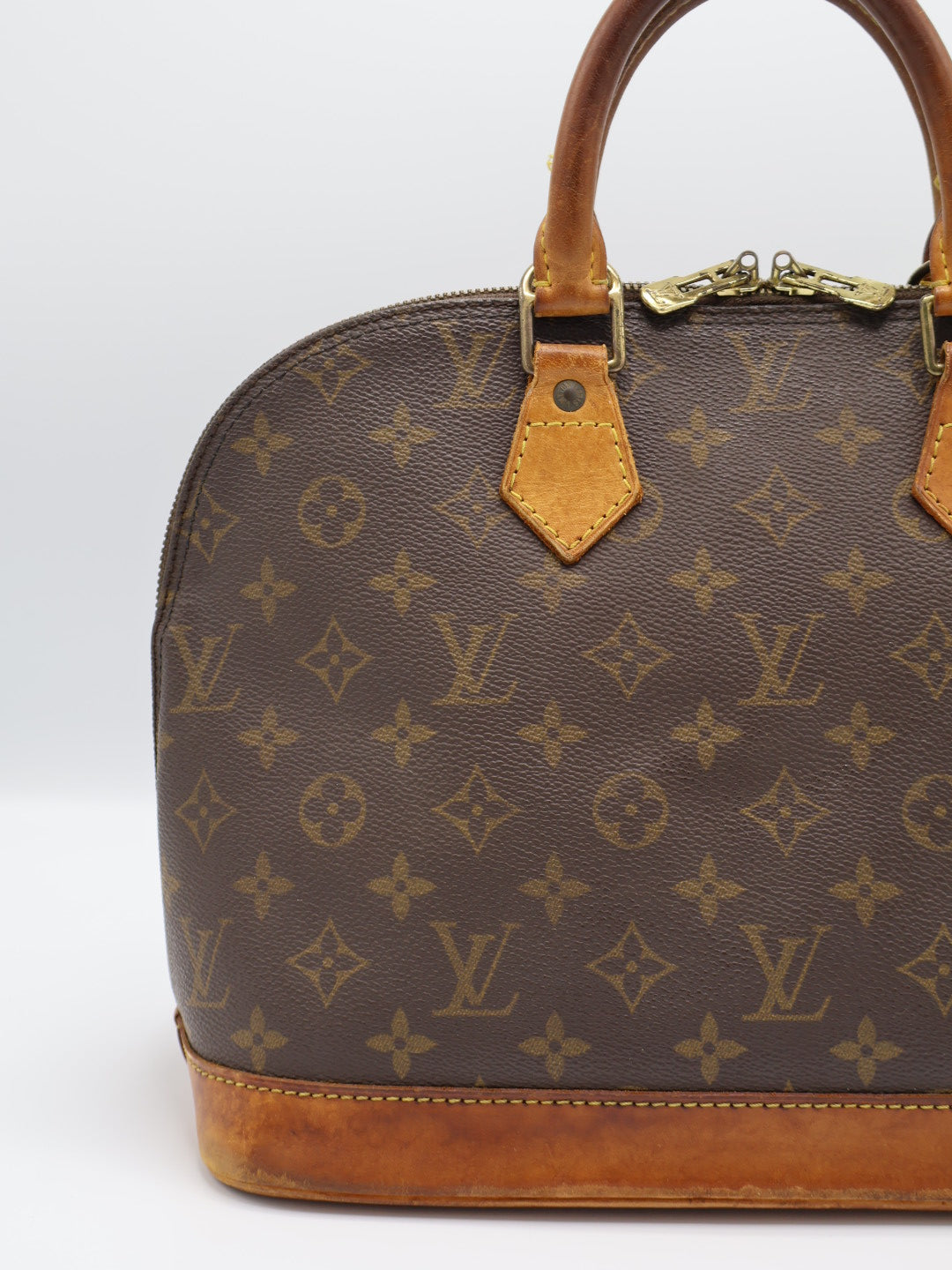 LOUIS VUITTON ALMA