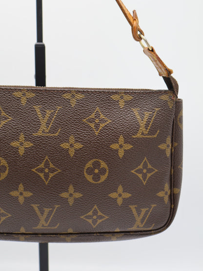 LOUIS VUITTON POCHETTE ACCESSOIRES