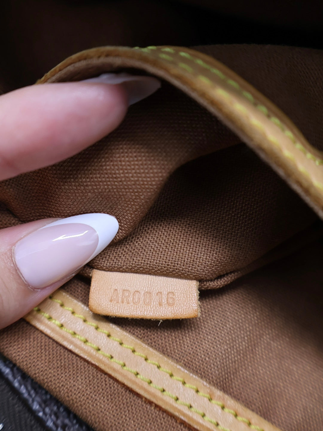 LOUIS VUITTON CABAS MEZZO TOTE