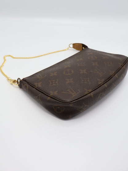 LOUIS VUITTON POCHETTE