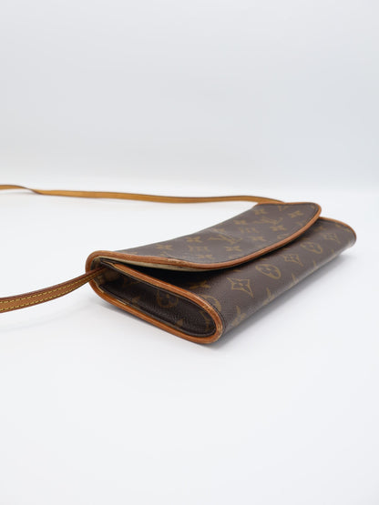 LOUIS VUITTON POCHETTE TWIN