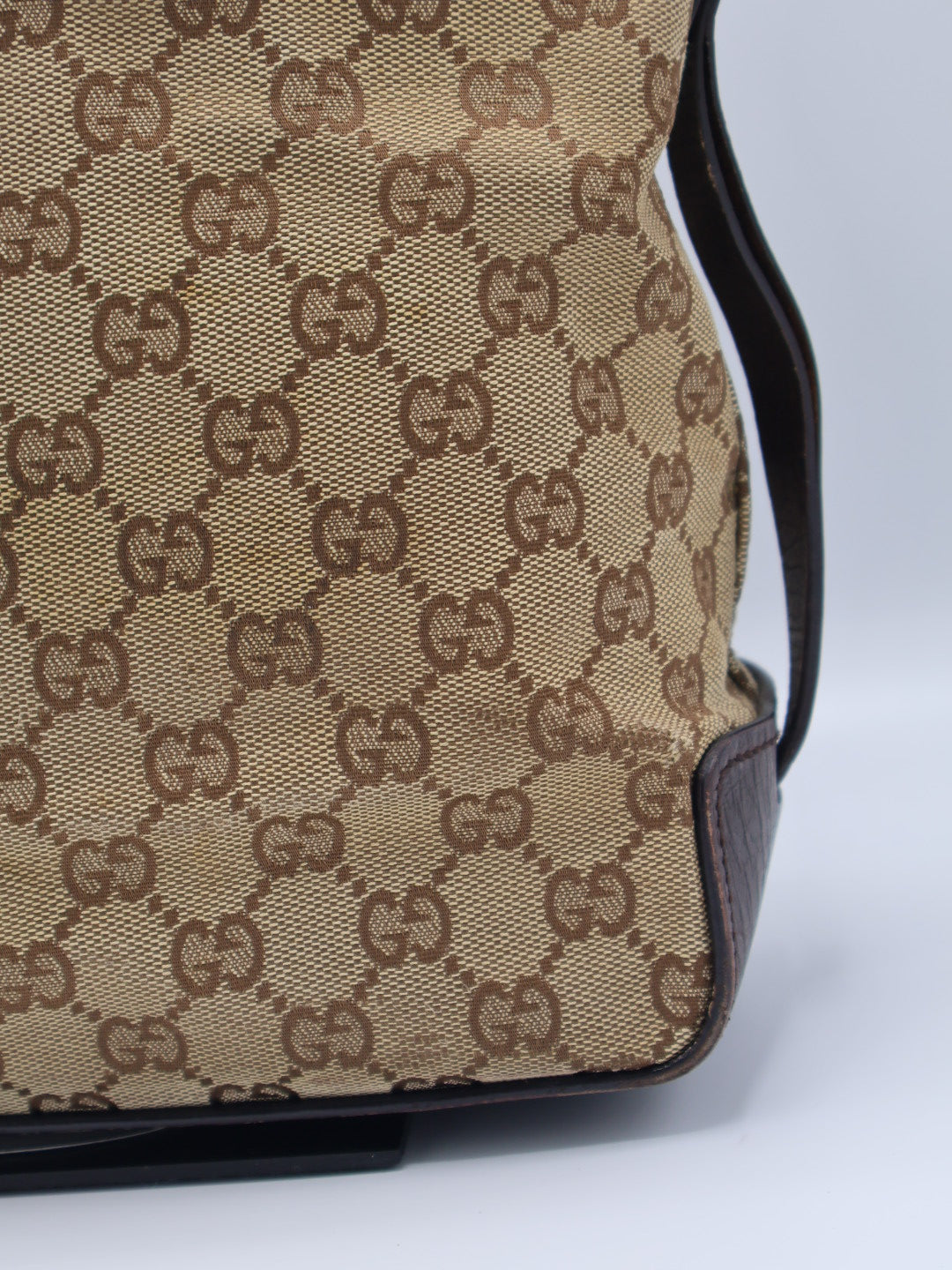 GUCCI CAVAS BELTED TOTE