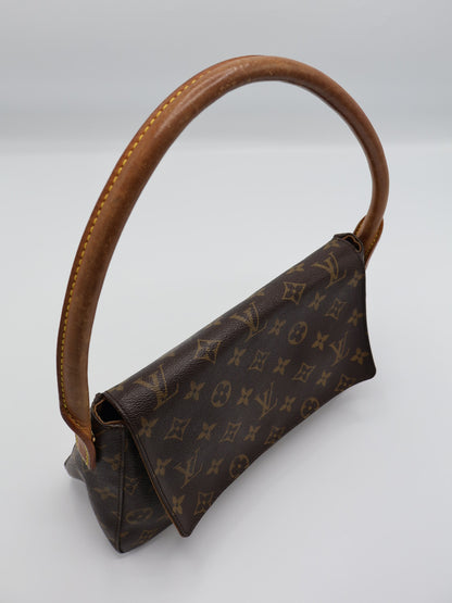 LOUIS VUITTON LOOPING PM