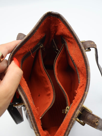 LOUIS VUITTON MARAIS BUCKET