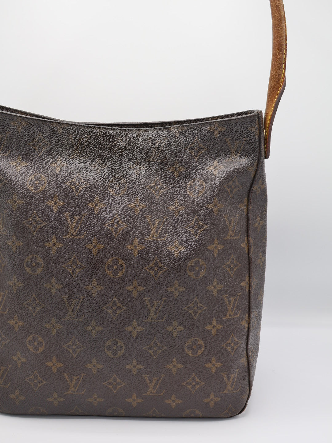LOUIS VUITTON LOOPING GM