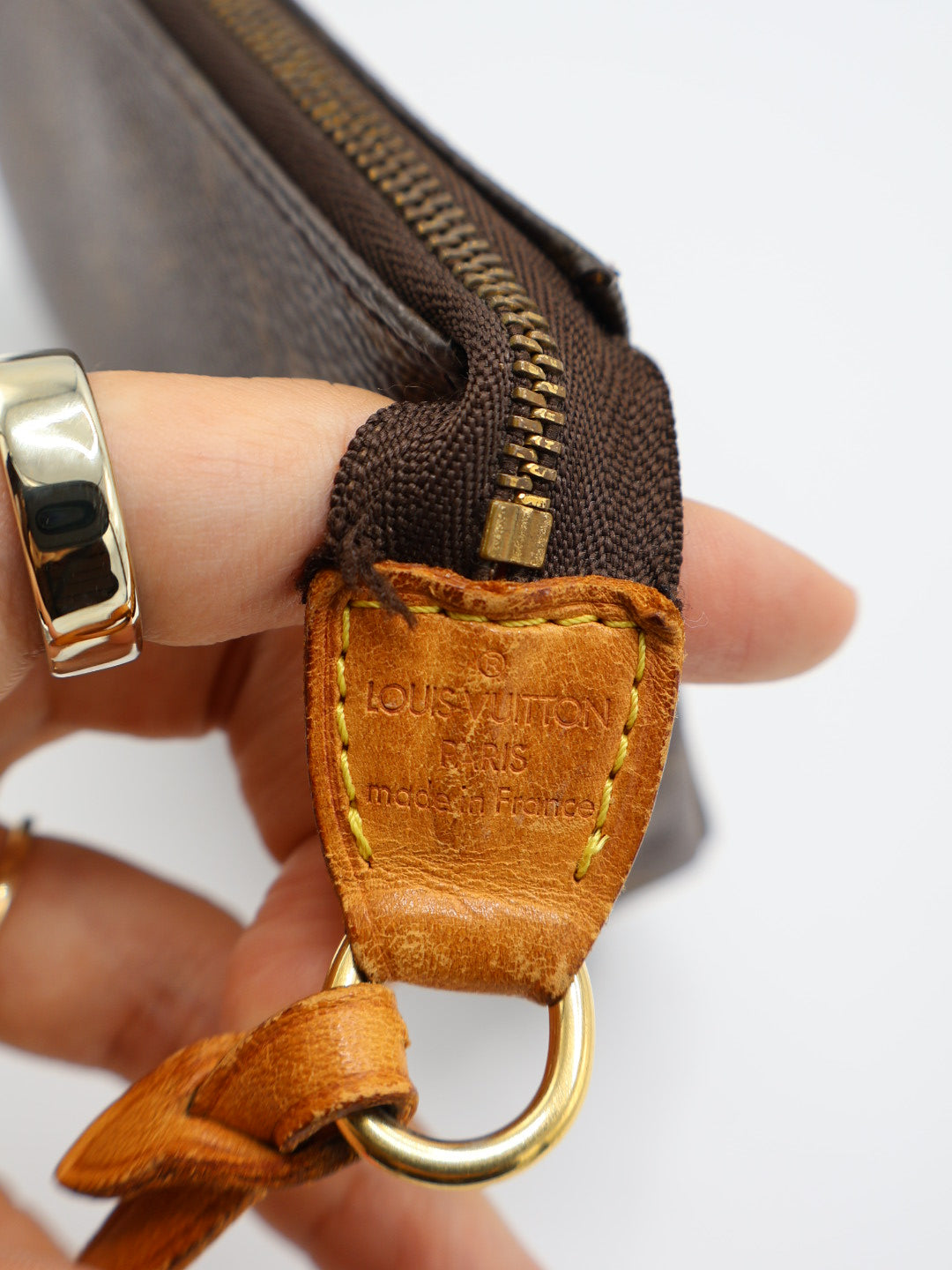 LOUIS VUITTON POCHETTE ACCESSOIRES