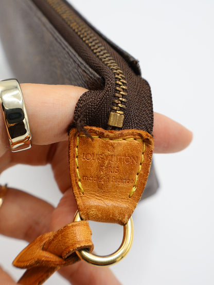 LOUIS VUITTON POCHETTE ACCESSOIRES