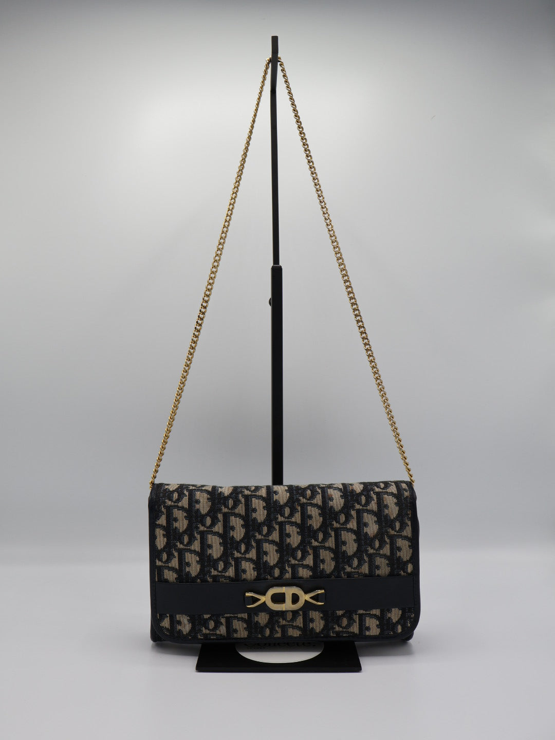 CHRISTIAN DIOR SHOULDER BAG