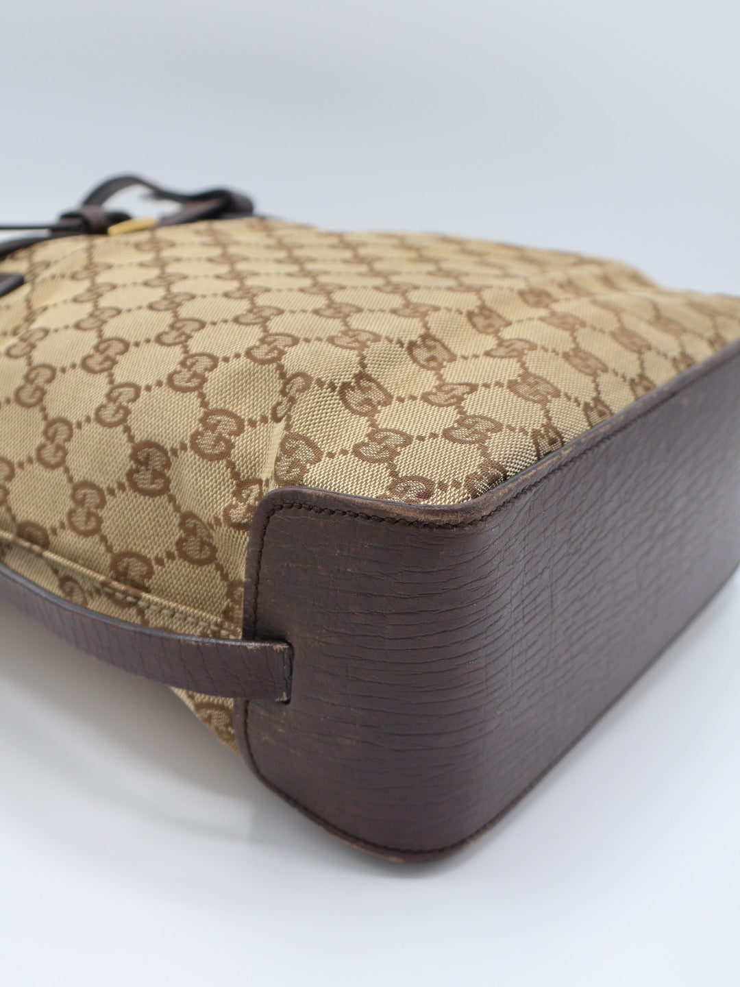 GUCCI CAVAS BELTED TOTE