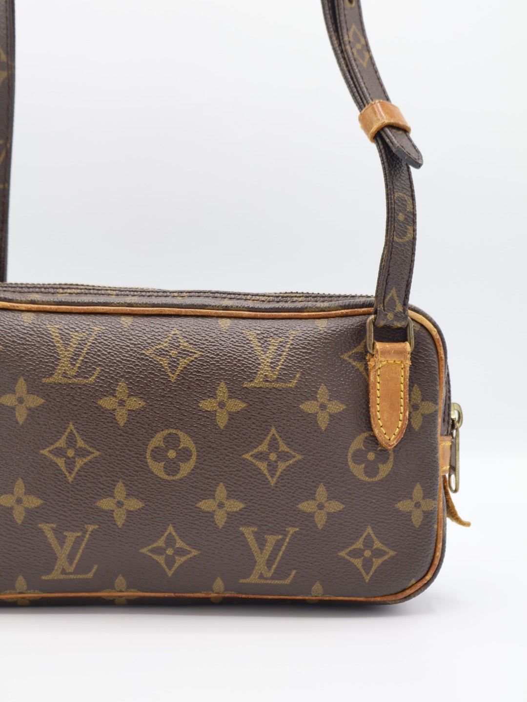 LOUIS VUITTON MARLY BANDOULIÈRE