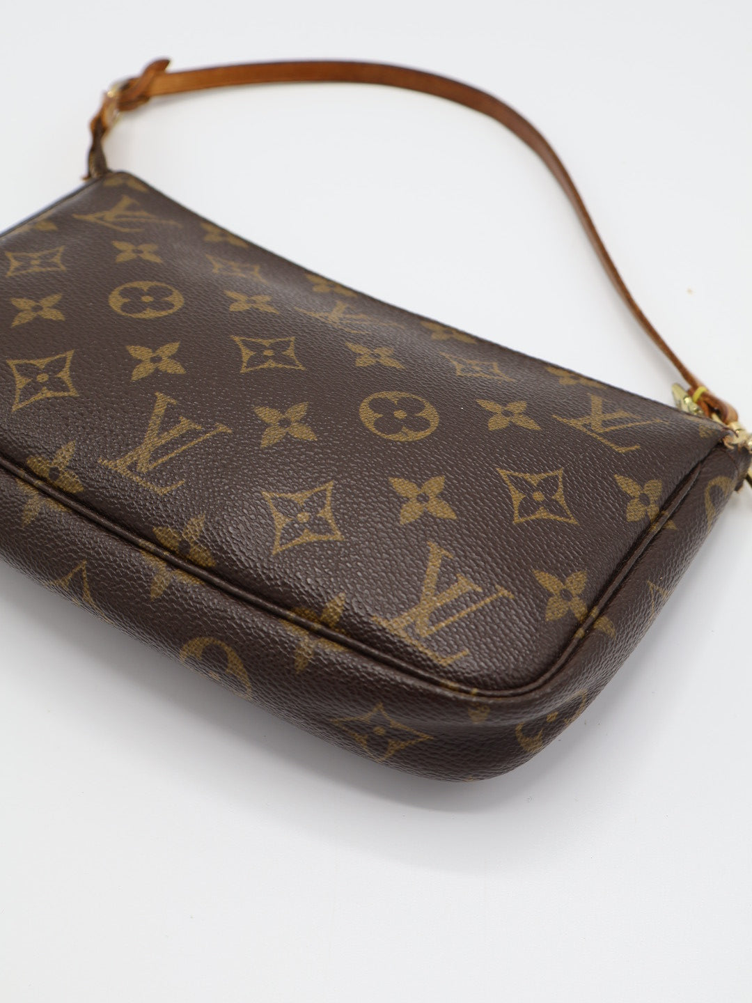 LOUIS VUITTON POCHETTE ACCESSOIRES