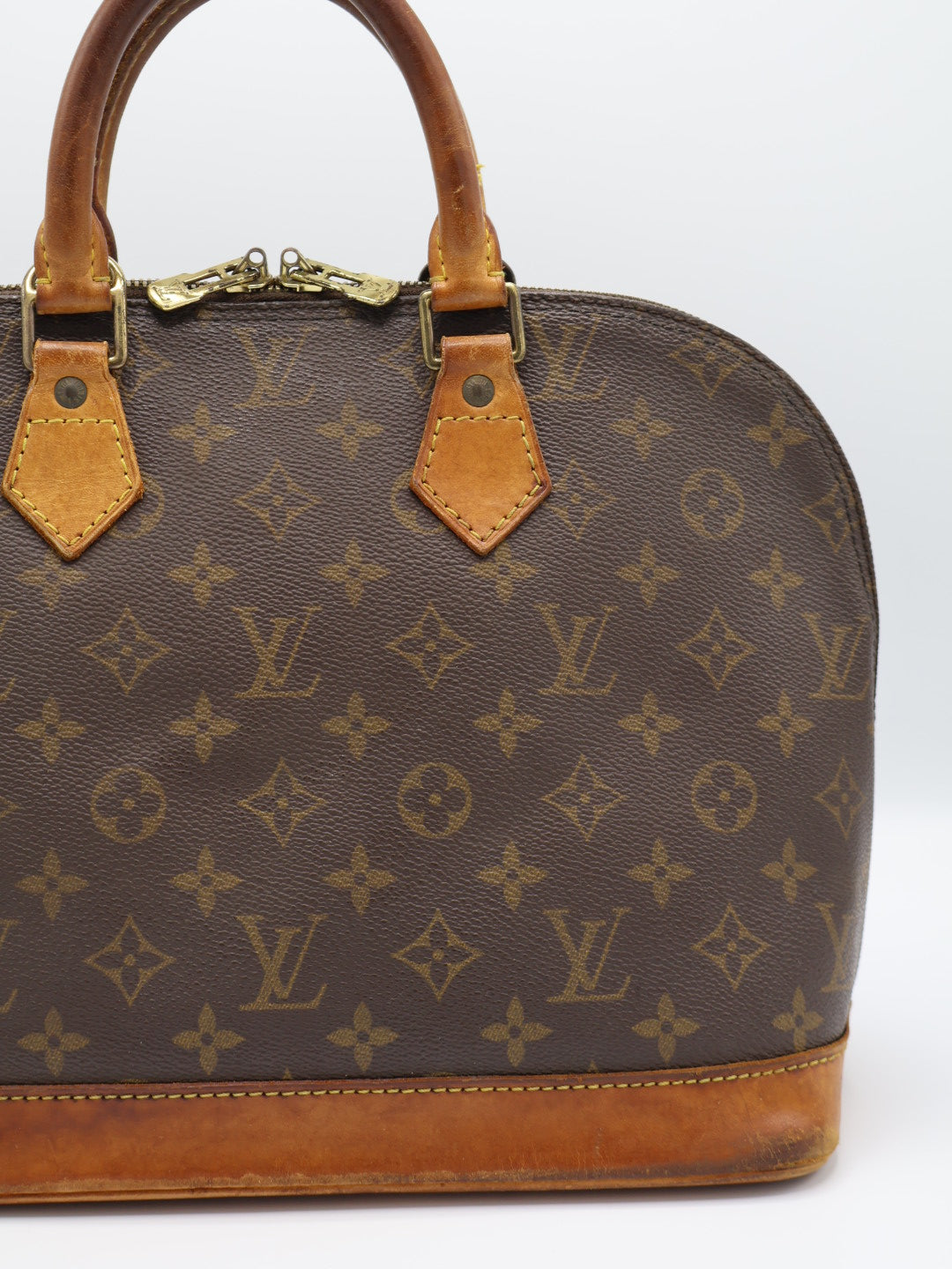 LOUIS VUITTON ALMA