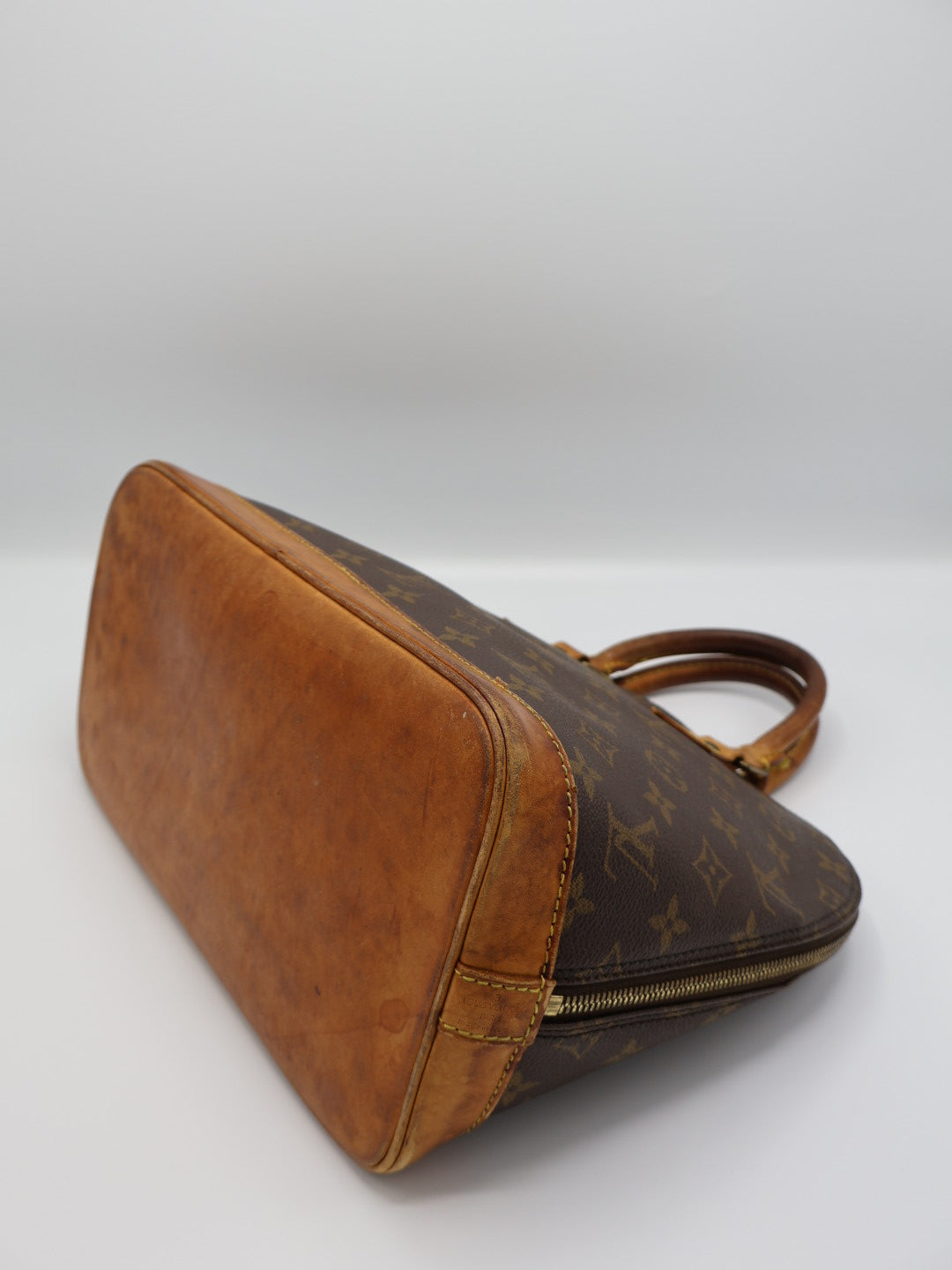 LOUIS VUITTON ALMA