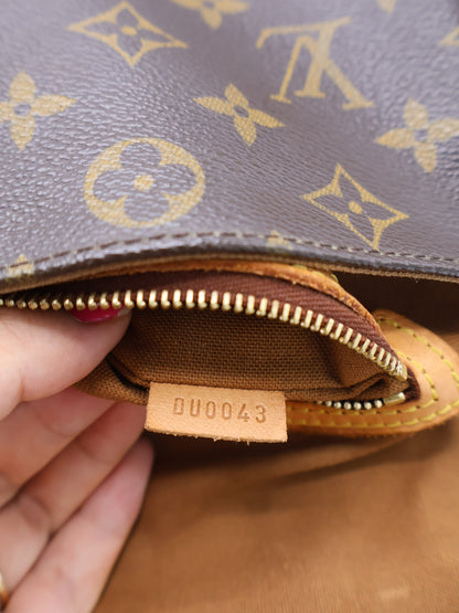 LOUIS VUITTON LOOPING PM