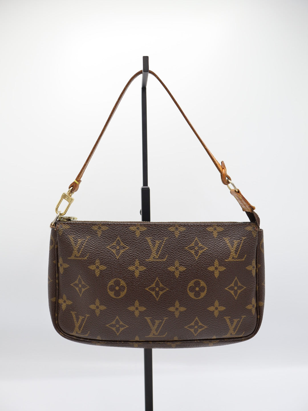 LOUIS VUITTON POCHETTE ACCESSOIRES