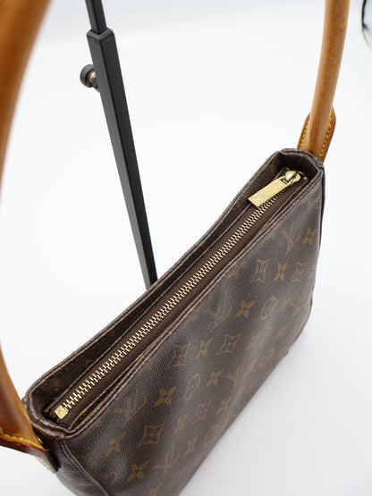 LOUIS VUITTON LOOPING MM
