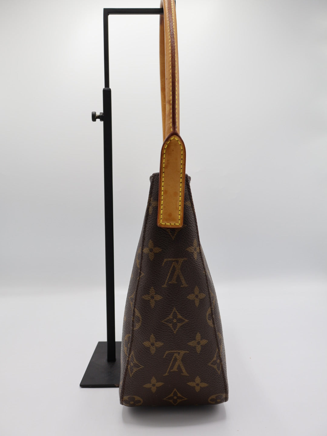 LOUIS VUITTON LOOPING MM