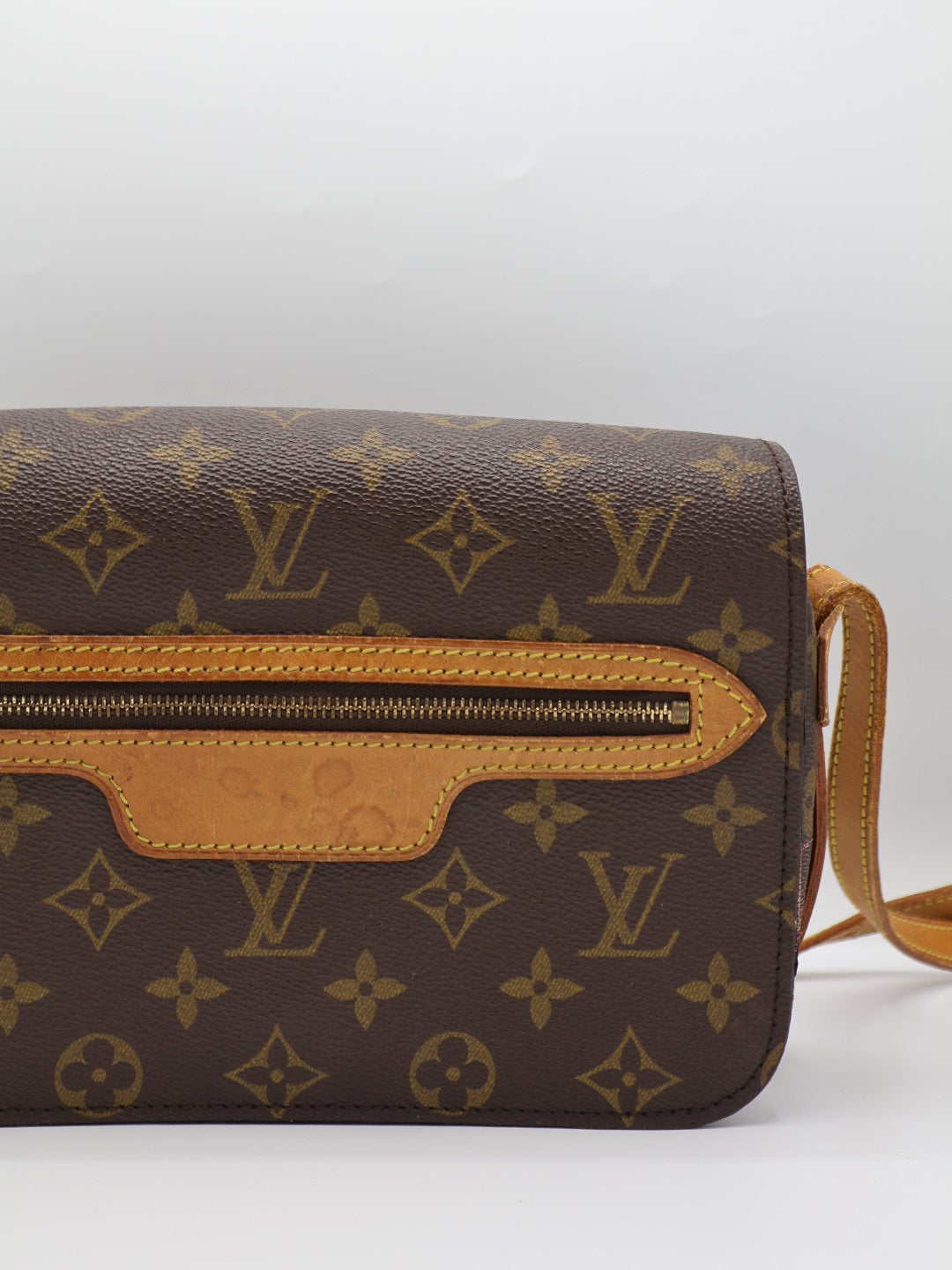 LOUIS VUITTON SAINT GERMAIN 24