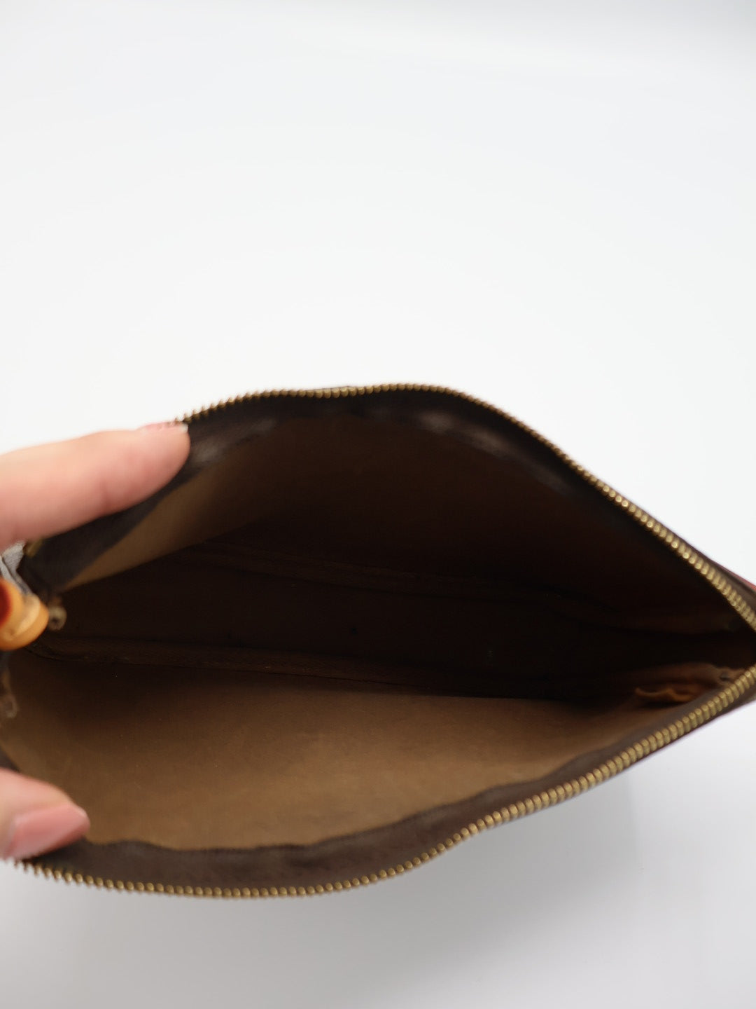 LOUIS VUITTON POCHETTE