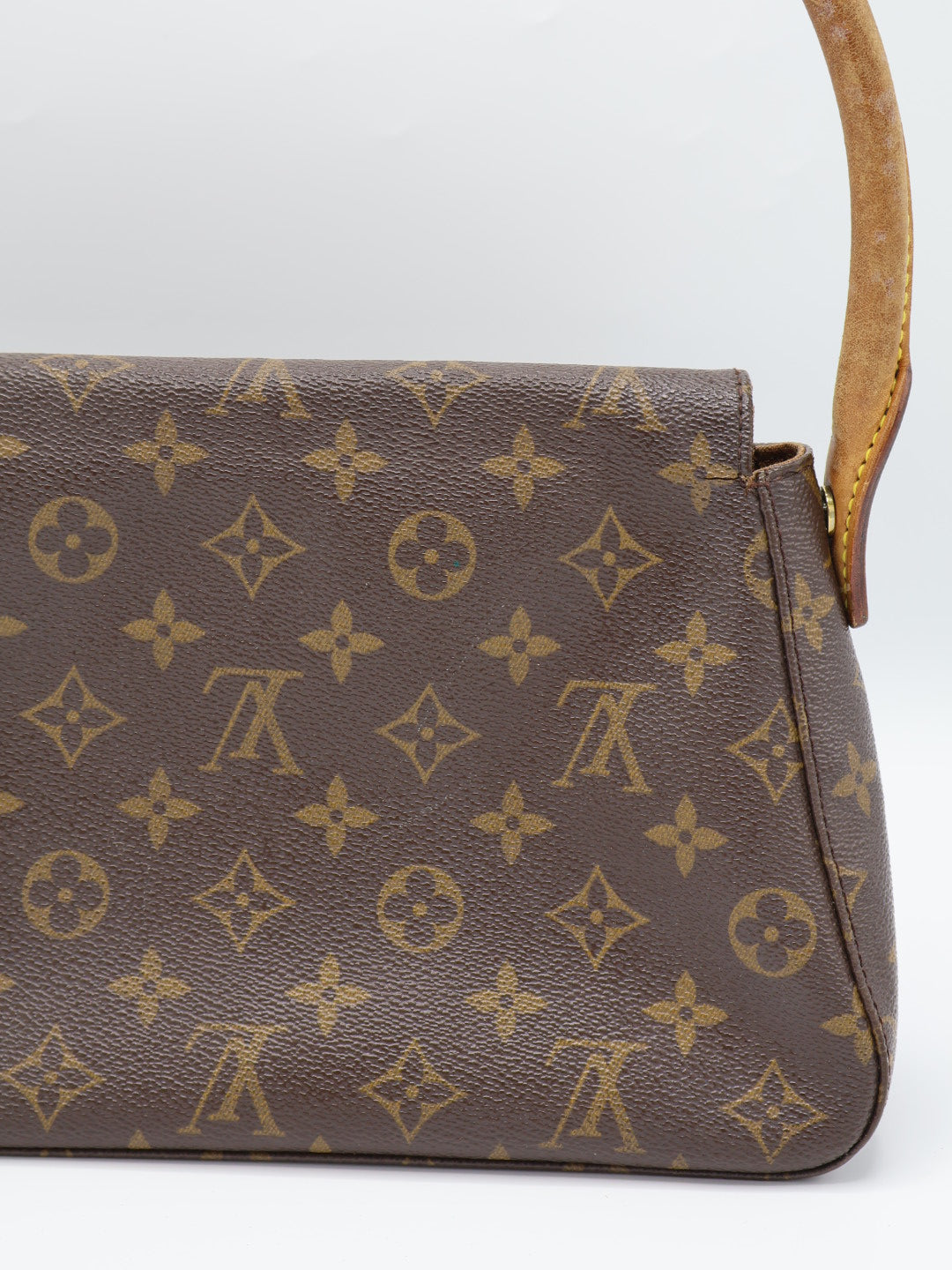 LOUIS VUITTON LOOPING PM