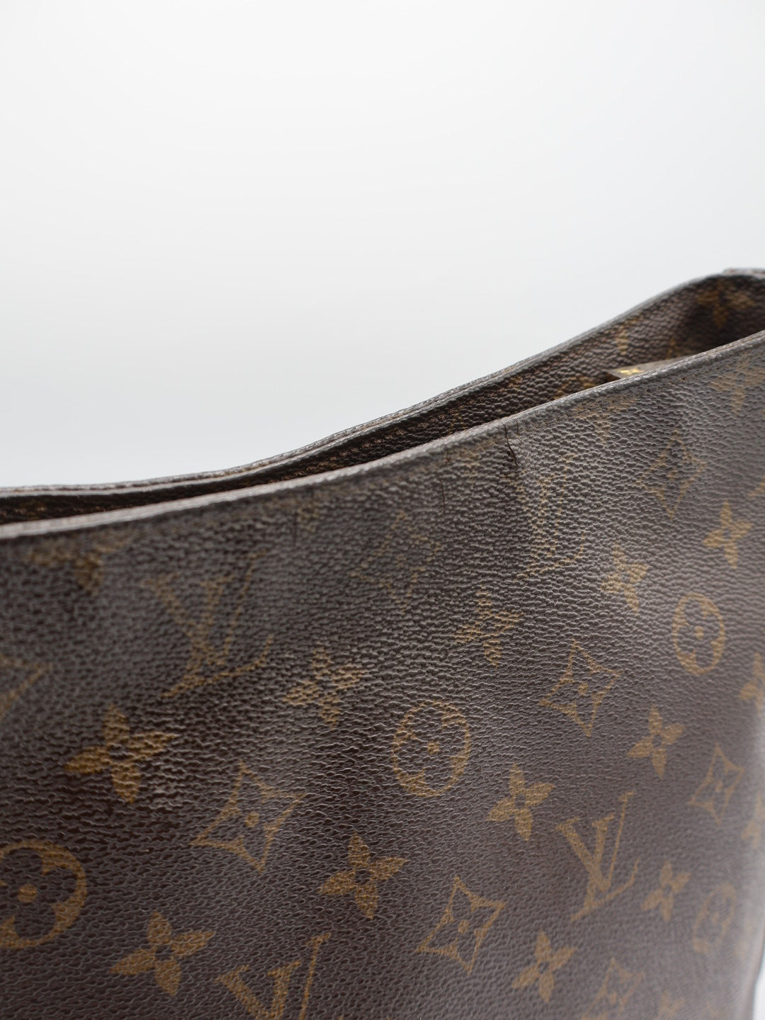 LOUIS VUITTON LOOPING GM