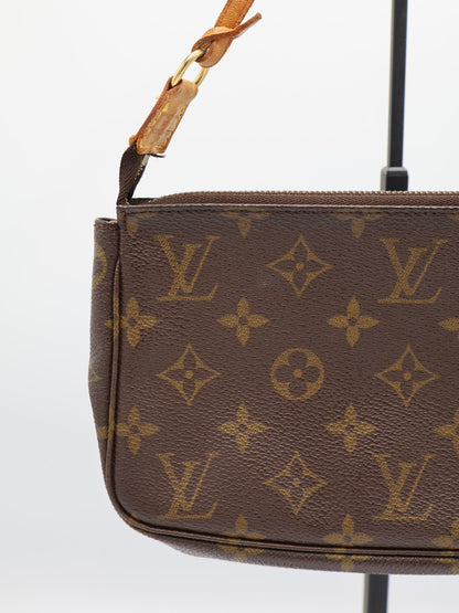 LOUIS VUITTON POCHETTE ACCESSOIRES