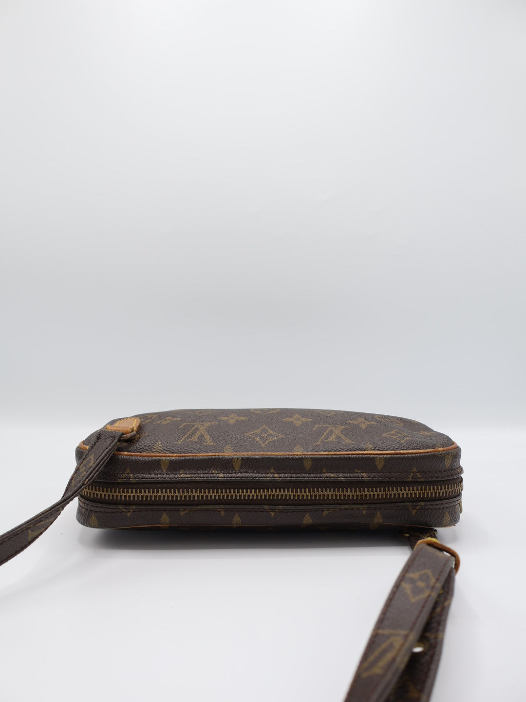 LOUIS VUITTON MARLY BANDOULIÈRE