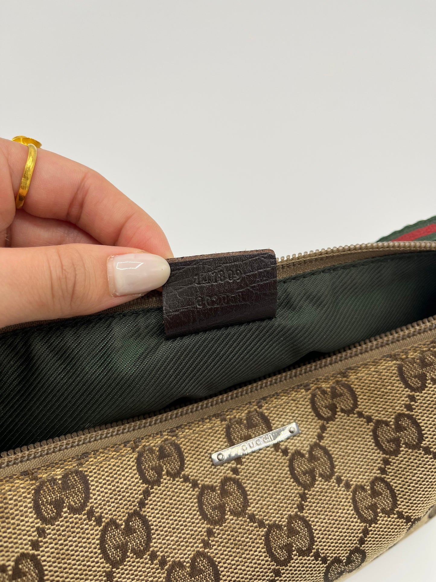 GUCCI BOAT BAG