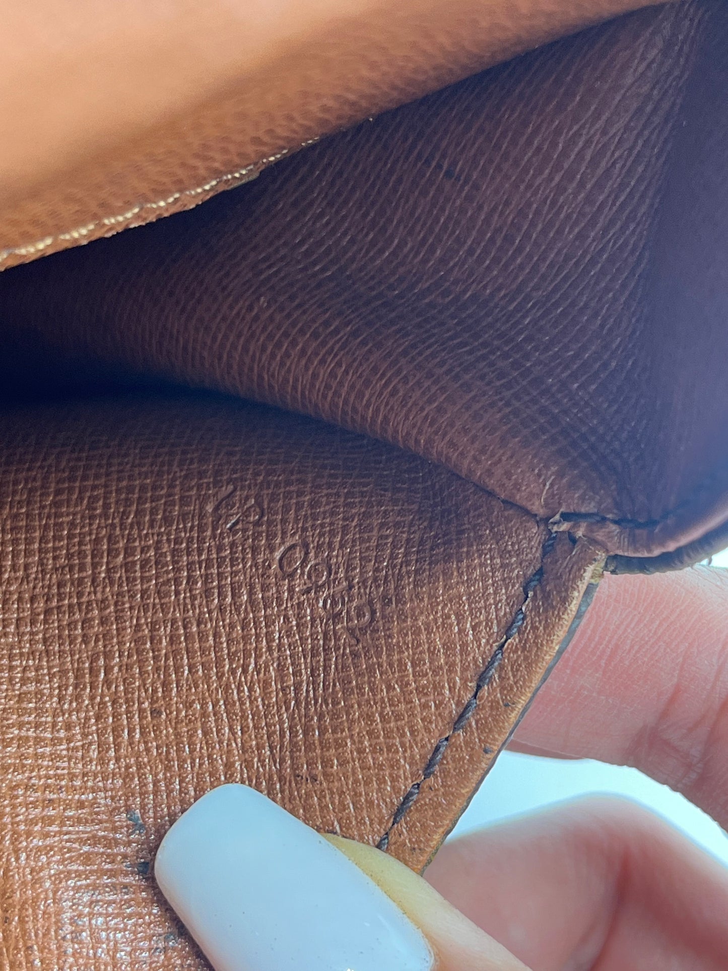 LOUIS VUITTON SAINT CLOUD MM