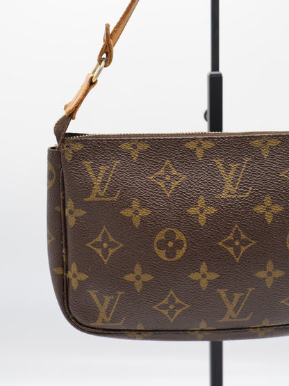 LOUIS VUITTON POCHETTE ACCESSOIRES