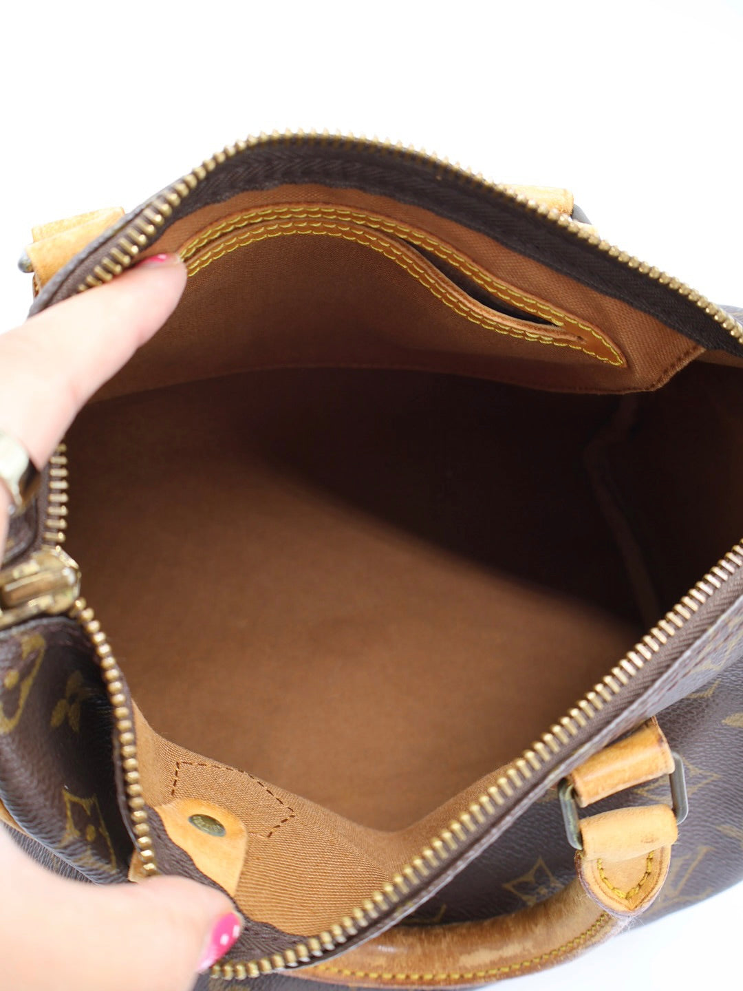 LOIS VUITTON SPEEDY 25