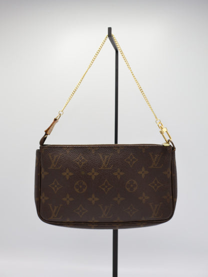 LOUIS VUITTON POCHETTE