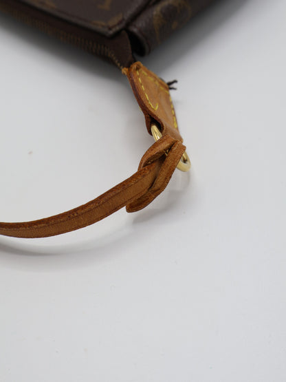 LOUIS VUITTON POCHETTE ACCESSOIRES