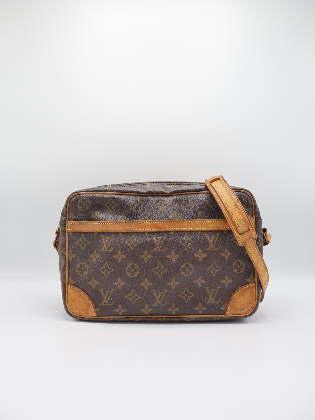 LOUIS VUITTON TROCADERO 30