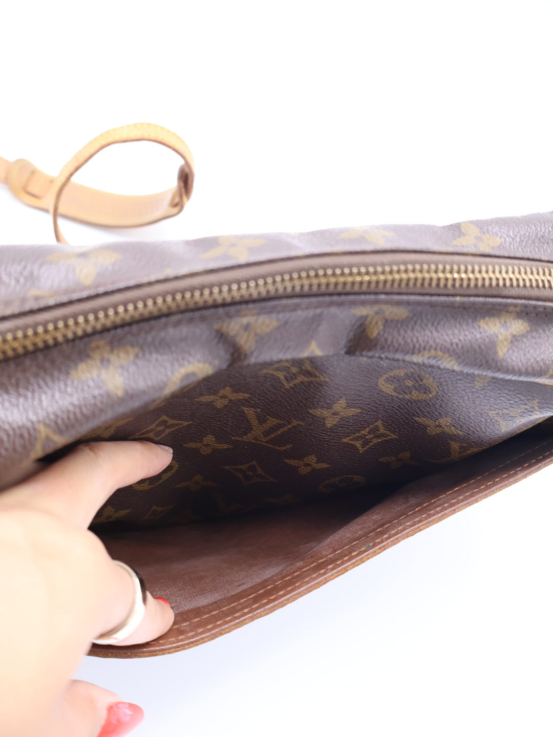 LOUIS VUITTON TROCADERO 30