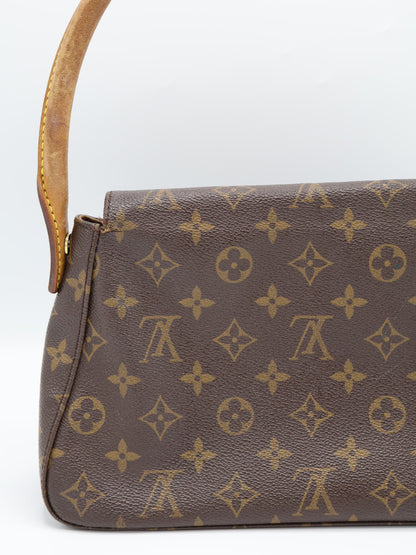 LOUIS VUITTON LOOPING PM