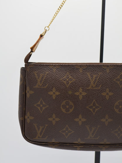 LOUIS VUITTON POCHETTE