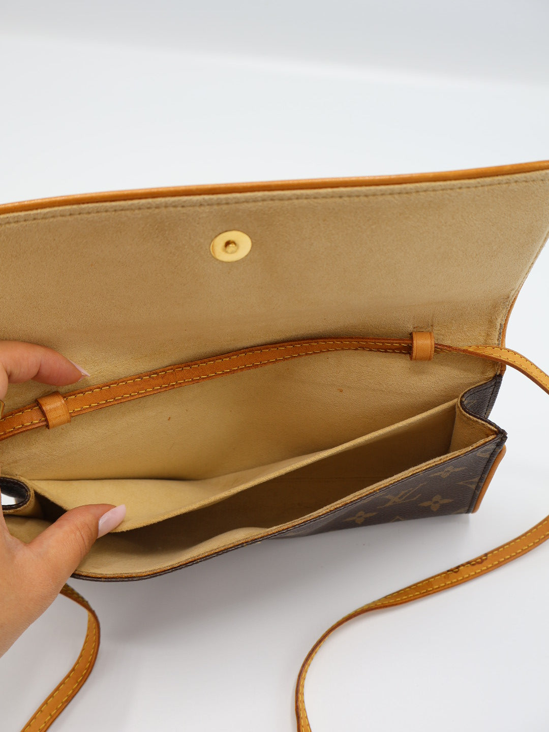 LOUIS VUITTON POCHETTE TWIN