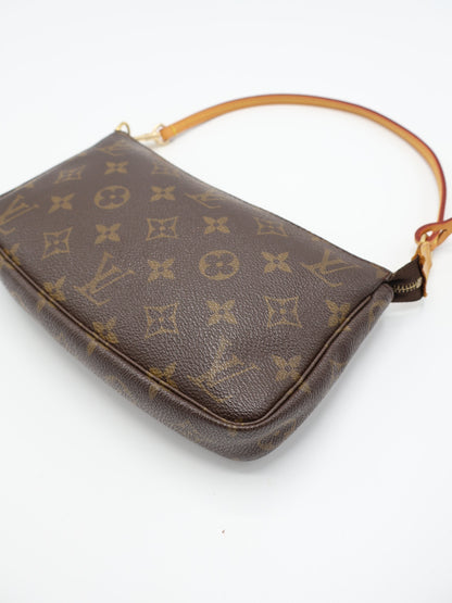 LOUIS VUITTON POCHETTE ACCESSOIRES