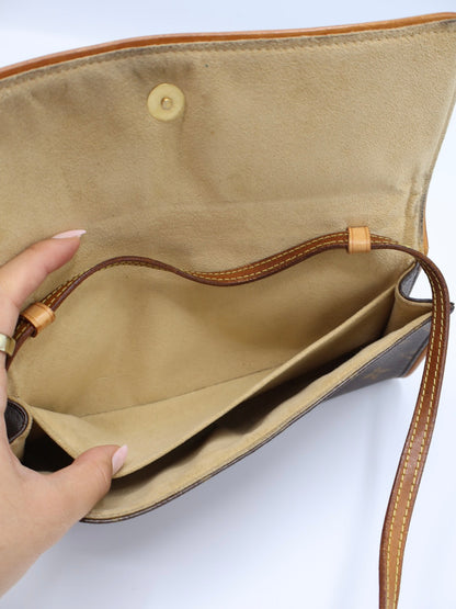 LOUIS VUITTON POCHETTE TWIN