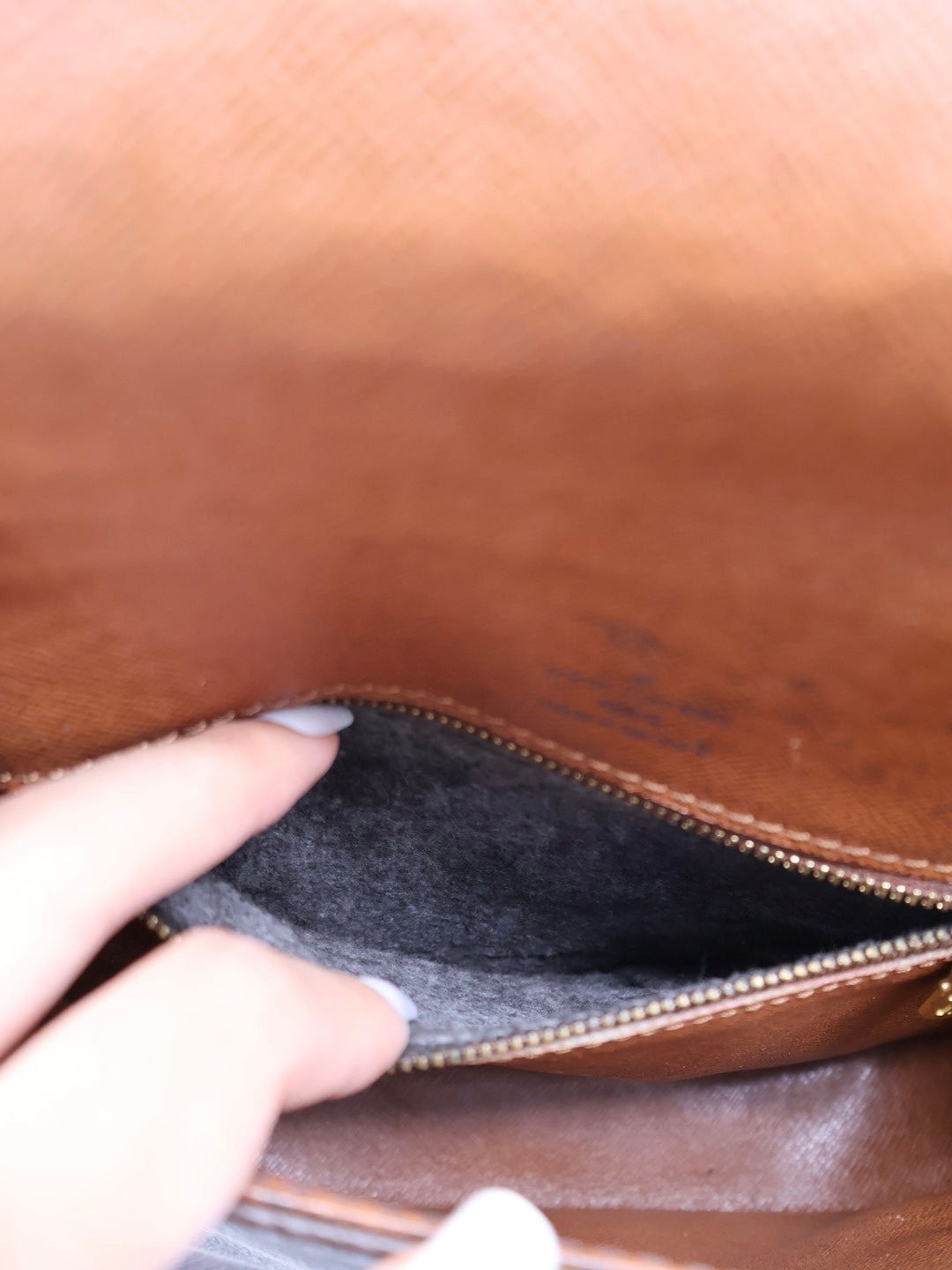 LOUIS VUITTON SAINT CLOUD MM