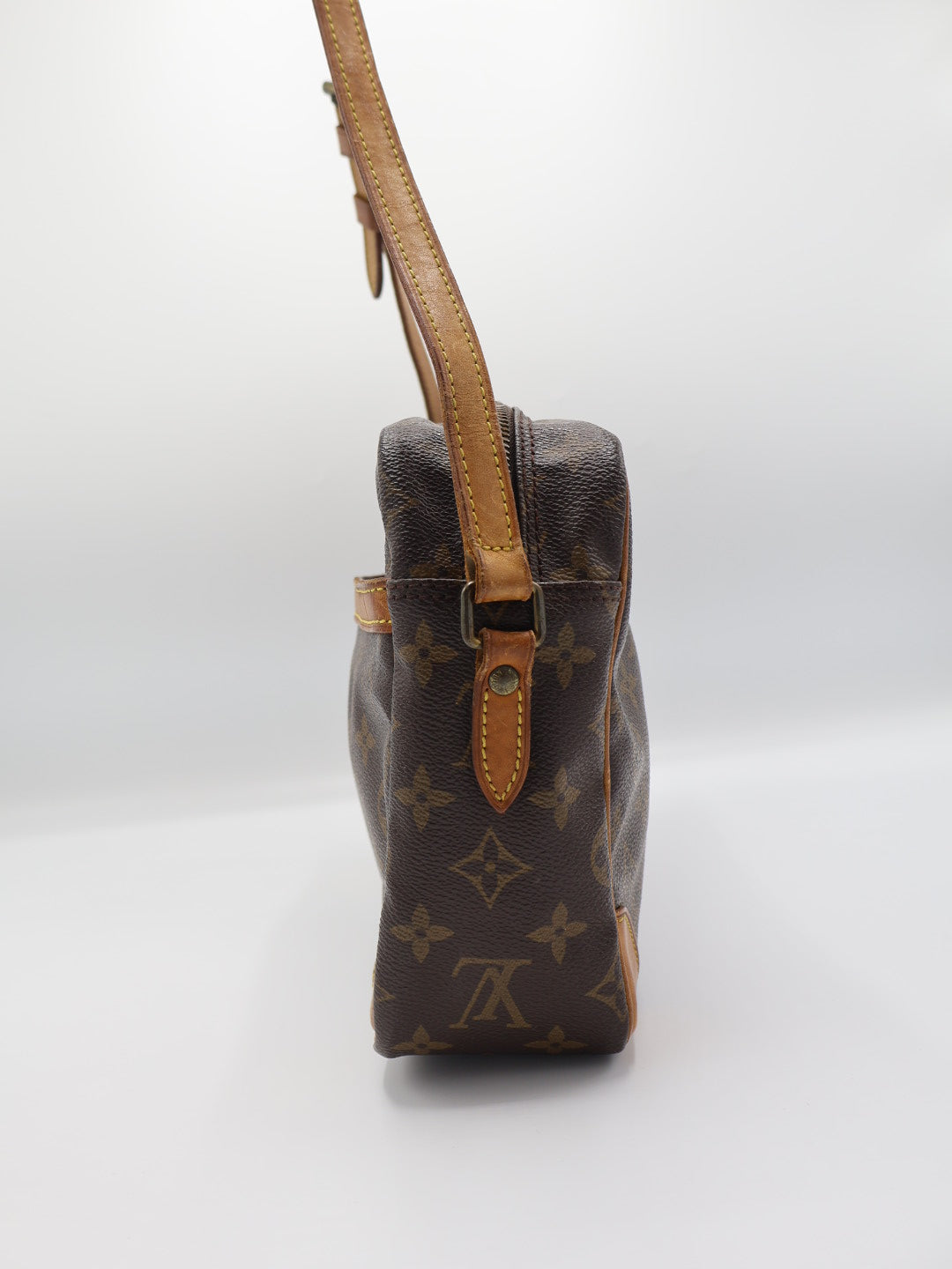 LOUIS VUITTON TROCADERO 30