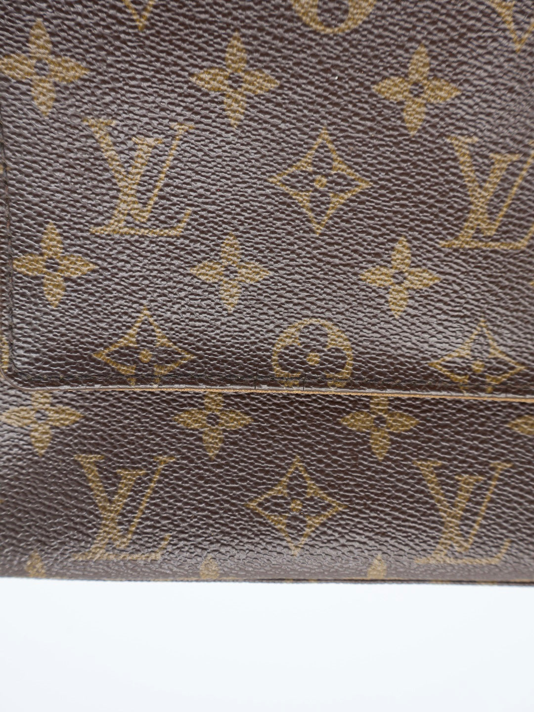 LOUIS VUITTON LOOPING PM