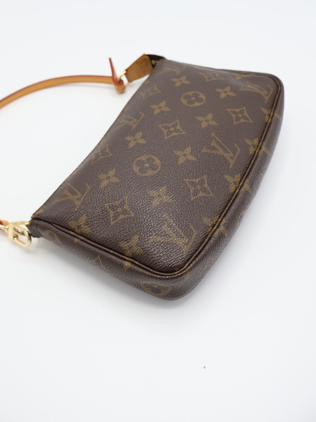 LOUIS VUITTON POCHETTE ACCESSOIRES