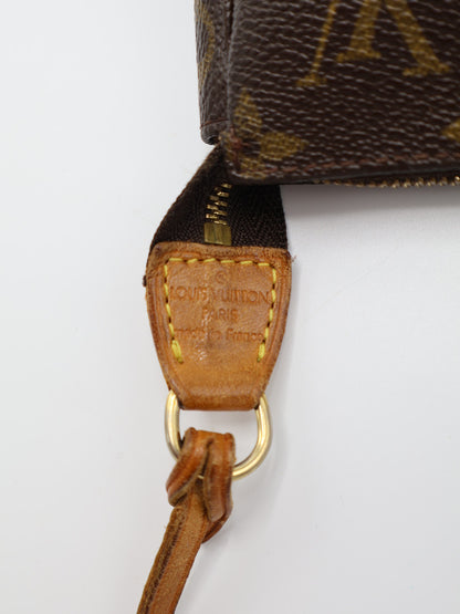 LOUIS VUITTON POCHETTE ACCESSOIRES